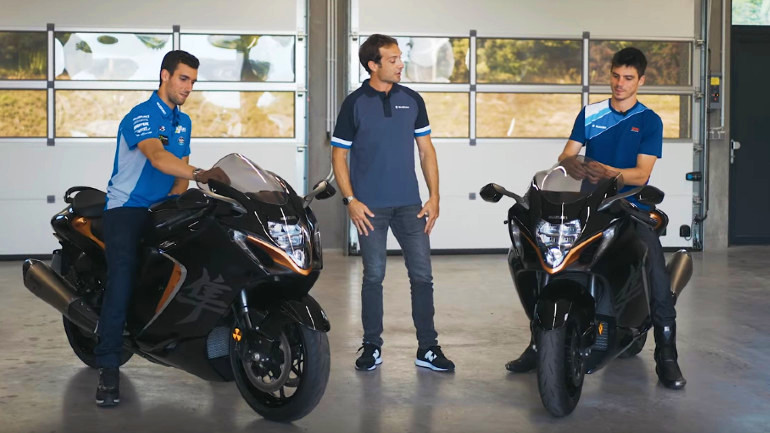 Από τη σέλα της αγωνιστικής MotoGP GSX-RR στη σέλα της Hayabusa βρέθηκαν οι Mir και Rins.