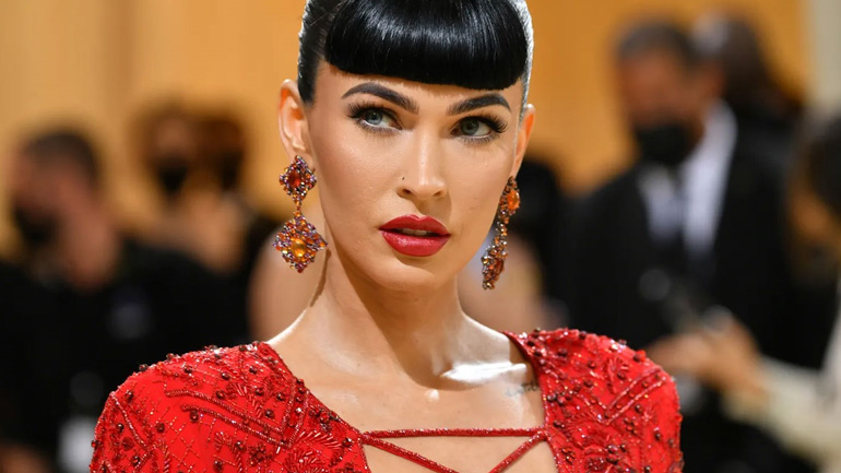 Αυτό είναι το χρώμα του κραγιόν που θα αντικαταστήσει φέτος το κόκκινο