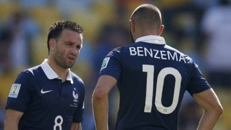 Με πέντε χρόνια φυλακή απειλείται ο Μπενζεμά για την υπόθεση με τον Βαλμπουενά