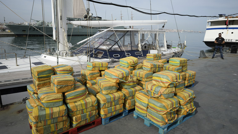 Πορτογαλία: Κατασχέθηκαν 5,2 τόνοι κοκαΐνης από ισπανικό ιστιοφόρο – Τρεις συλλήψεις
