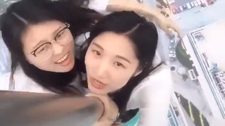 Η selfie στον ουρανοξύστη