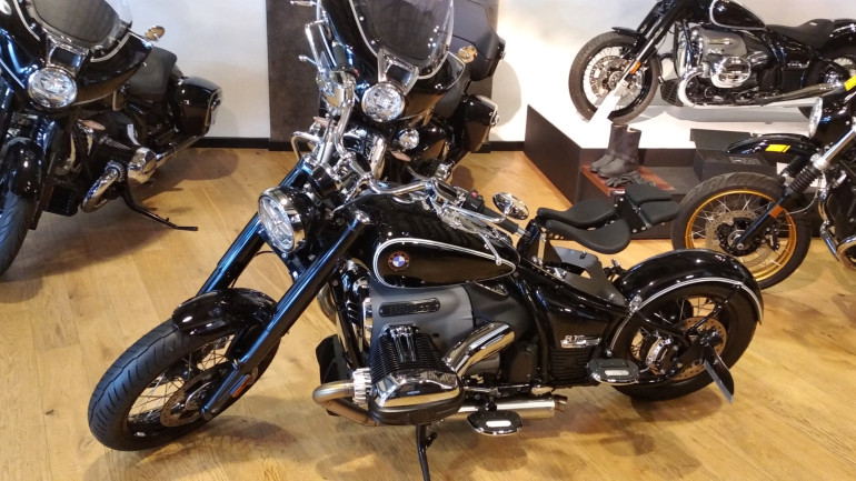 Μοναδικό customizing από τους ανθρώπους της BMW Motorrad Βαγιανέλης.