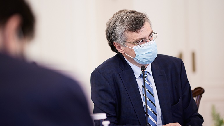 Έκτακτη ενημέρωση Τσιόδρα στις 13:00 για την πανδημία