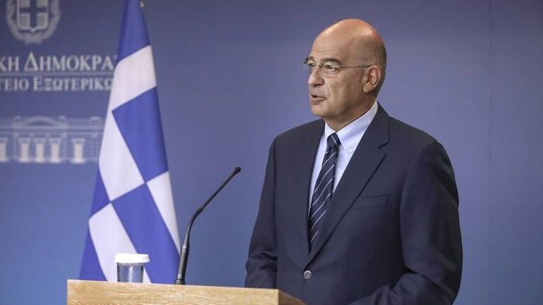 Συνάντηση Νίκου Δένδια με τον υπουργό του Βασιλικού Οίκου στο Ομάν