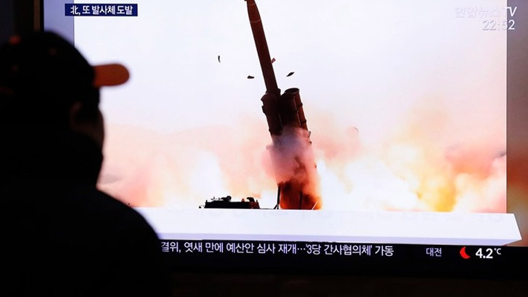 Η Βόρεια Κορέα δοκίμασε «επιτυχώς» νέο «βαλλιστικό πύραυλο εκτοξευόμενο από υποβρύχιο»