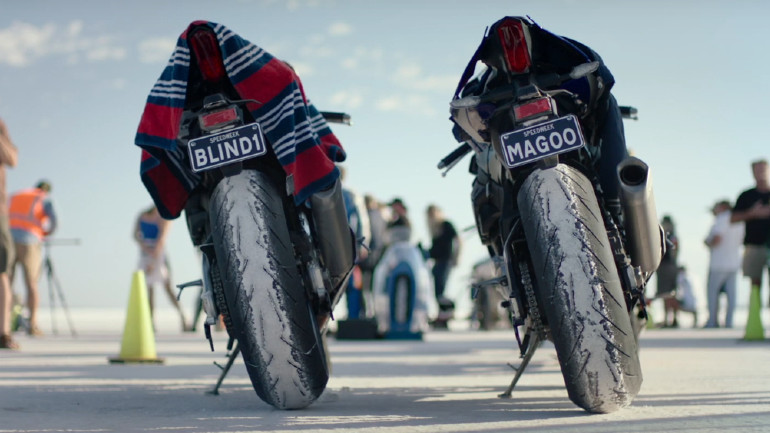 Το 2018 το ρεκόρ είχε γίνει με μοτοσικλέτες της Kawasaki, για τα γυρίσματα όμως χρησιμοποιήθηκαν οι Yamaha R1!