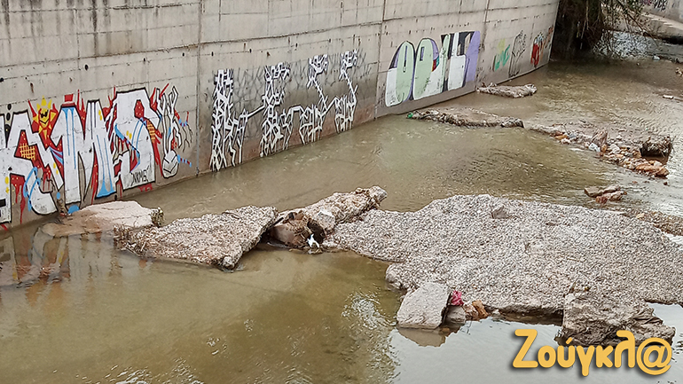 Καταγγελία: Μπετά μεγάλου όγκου μέσα στον Ποδονίφτη – Φόβοι για ζημιές στην επόμενη κακοκαιρία