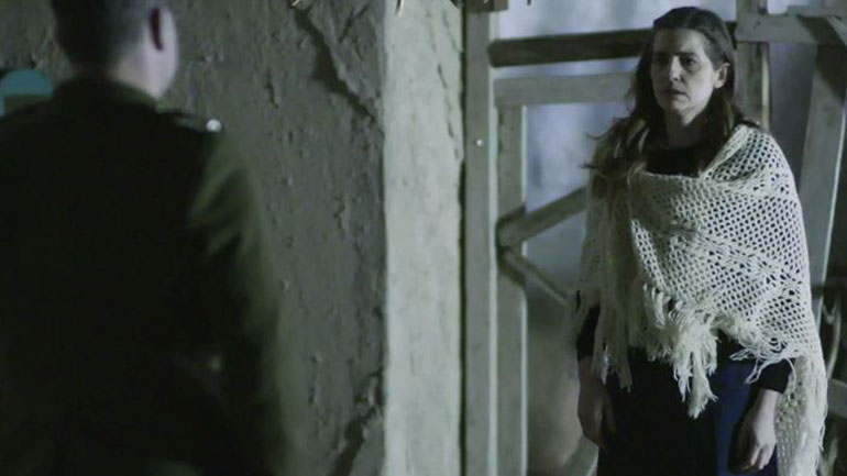 «Άγριες Μέλισσες»: Η Ελένη παίρνει την απόφαση να αντιμετωπίσει τον Ακύλα