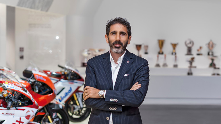 O Αντιπρόεδρος Ducati Πωλήσεων και After Sales Francesco Milicia εμφανώς ικανοποιημένος με τις επιδόσεις της εταιρίας.