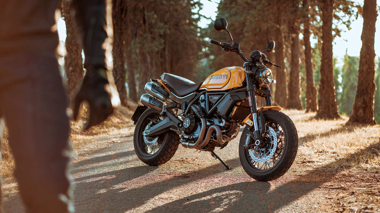 Δε χρειάζονται καύσιμα μόνο οι μοτοσικλέτες, χρειάζονται "καύσιμα" και οι αναβάτες!