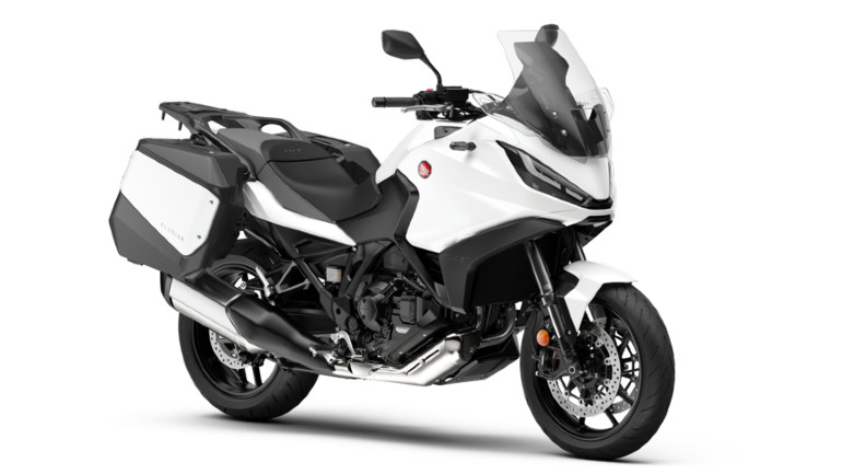 Οι διαθέσιμοι χρωματισμοί είναι λευκό, μαύρο και ασημί.