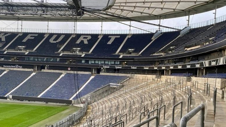 «Bild»: Τέθηκε θέμα αναβολής του Άιντραχτ-Ολυμπιακός λόγω καταιγίδας!