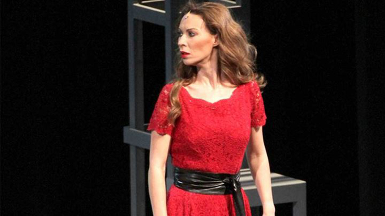 Δώρα Χρυσικού: «Όταν έμαθα για τον καρκίνο, με άνοιξαν από πάνω μέχρι κάτω»