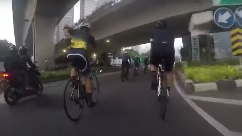 Έκλεψε το κινητό από την τσέπη ενός ποδηλάτη 