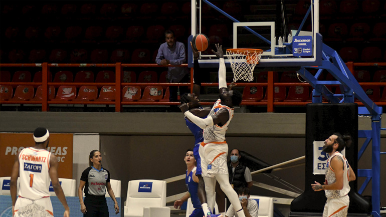 Εύκολο απόγευμα για τον Προμηθέα, νίκησε 91-77 τη Λάρισα