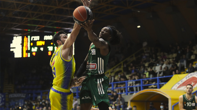 Πρώτη εκτός έδρας νίκη για τον Παναθηναϊκό, 77-62 το Περιστέρι