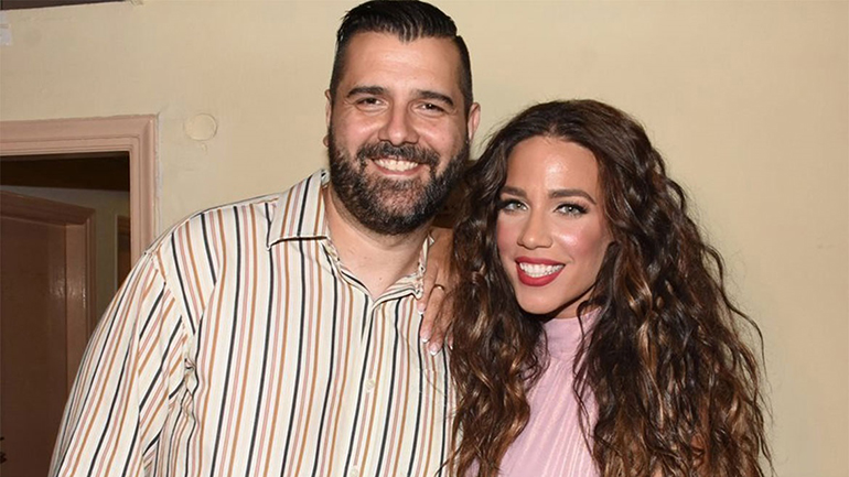 J2US – Κατερίνα Στικούδη: Η πρώτη εμφάνισή της μετά τη γέννηση του γιου της