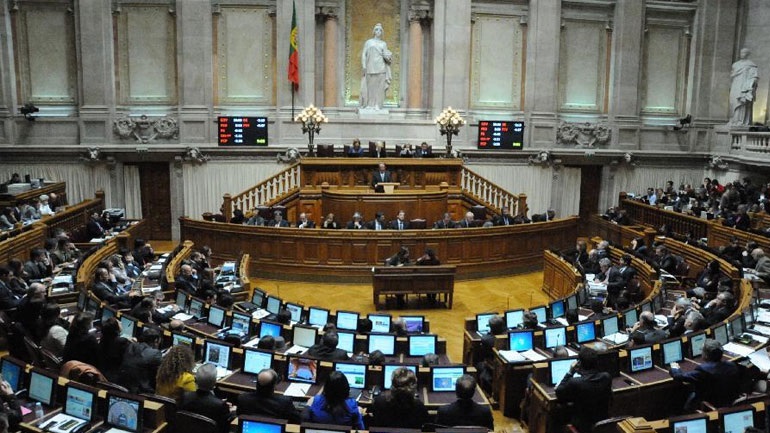 Πορτογαλία: Το Κομμουνιστικό Κόμμα δεν ψηφίζει τον Προϋπολογισμό – Ανοιχτό το ενδεχόμενο πρόωρων εκλογών
