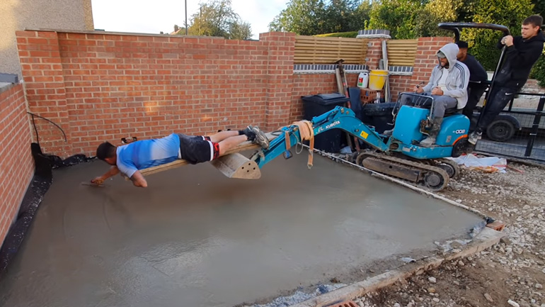 Πώς να απλώσεις τσιμέντο στην αυλή