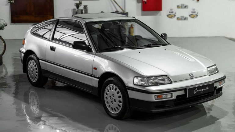 Ποιός ενδιαφέρεται για την απόκτηση ενός Honda CR-X του 1990 με 17 χιλιόμετρα στο κοντέρ του;