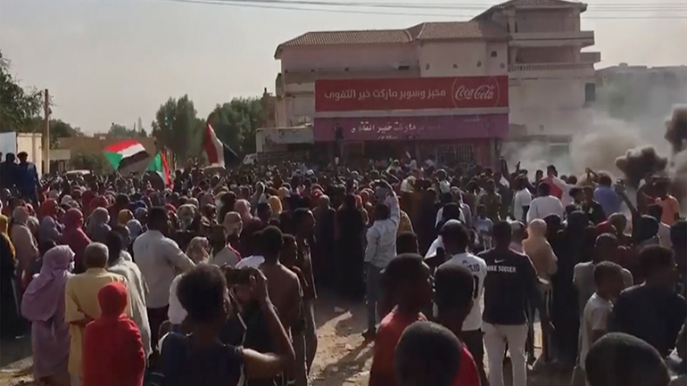 Σουδάν: Ο επικεφαλής του Συμβουλίου Εθνικής Κυριαρχίας κηρύσσει κατάσταση έκτακτης ανάγκης