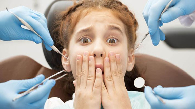 Τι να κάνετε εάν το παιδί φοβάται τον οδοντίατρο