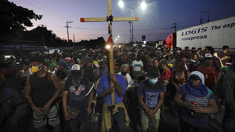 Μεξικό: Μετανάστες αξιώνουν να γίνει σεβαστή η «αξιοπρέπειά τους» κάνοντας πορεία προς την πρωτεύουσα