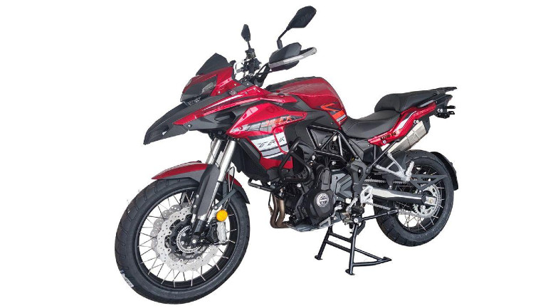 Αυτή είναι η "X" έκδοση του TRK 702 με πιο χωμάτινο χαρακτήρα!