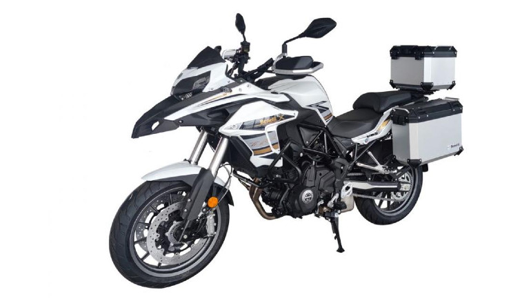 Σχεδιαστικά βασίζεται στο 502 διατηρώντας τη δομή της επιτυχημένης μοτοσικλέτας.