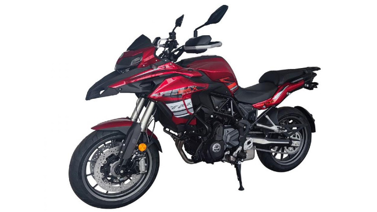 Με καινούριο κινητήρα έρχεται το Benelli TRK 702 του 2022