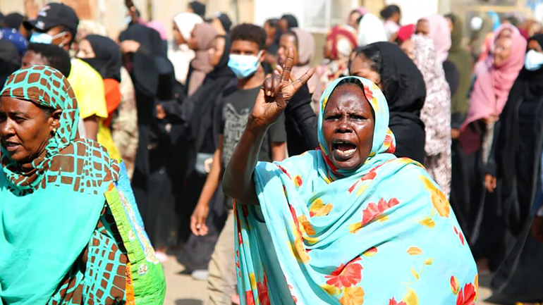 Σουδάν: Κλειστοί δρόμοι και καταστήματα μετά το πραξικόπημα