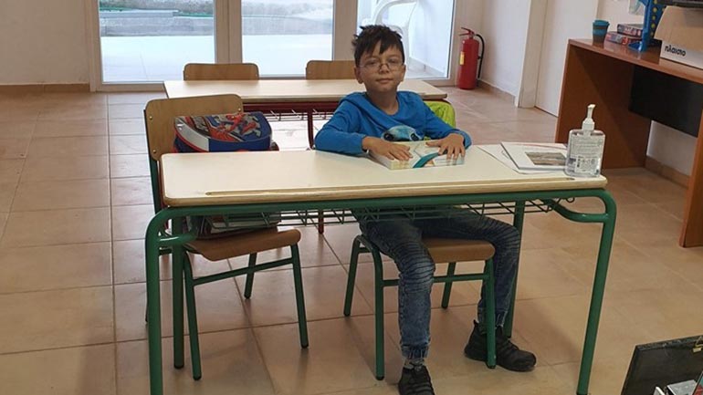 Μαθράκι: Ο 9χρονος Τάσος θα παρελάσει μόνος του με τη γαλανόλευκη Μαθράκι: Ο 9χρονος Τάσος θα παρελάσει μόνος του με τη γαλανόλευκη