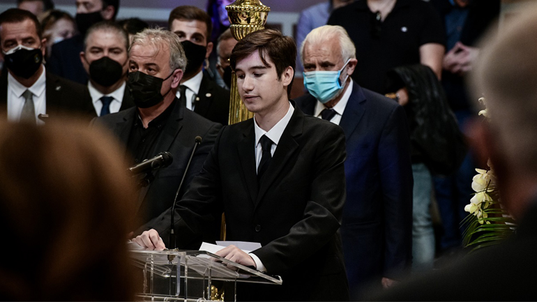 Οι επικήδειοι από τα παιδιά της Γεννηματά: «Μας δίδαξες ανθρωπιά κι αξιοπρέπεια» Οι επικήδειοι από τα παιδιά της Γεννηματά: «Μας δίδαξες ανθρωπιά κι αξιοπρέπεια»