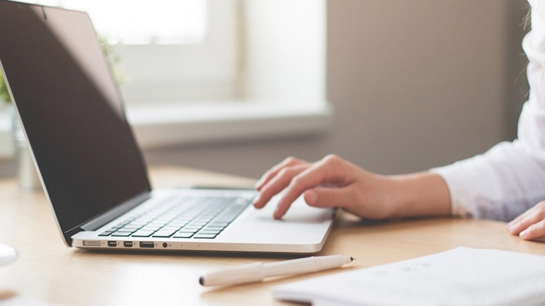 «Η επίδραση της πανδημίας της COVID-19 στην απασχόληση ήταν μεγαλύτερη από την προβλεπόμενη»