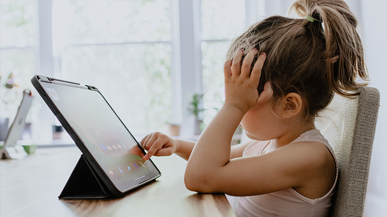 Πώς να μάθετε στα παιδιά σας να αποφεύγουν το ηλεκτρονικό ψάρεμα