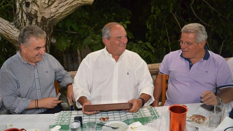 Στα Αμπελάκια Λάρισας ο πρώην πρωθυπουργός Κώστας Καραμανλής