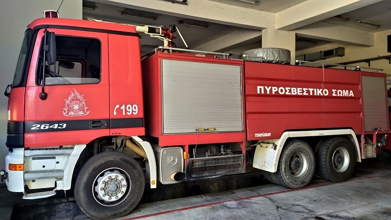 Πυρκαγιά σε διαμέρισμα στον Βύρωνα – Απεγκλωβίστηκαν 4 άτομα