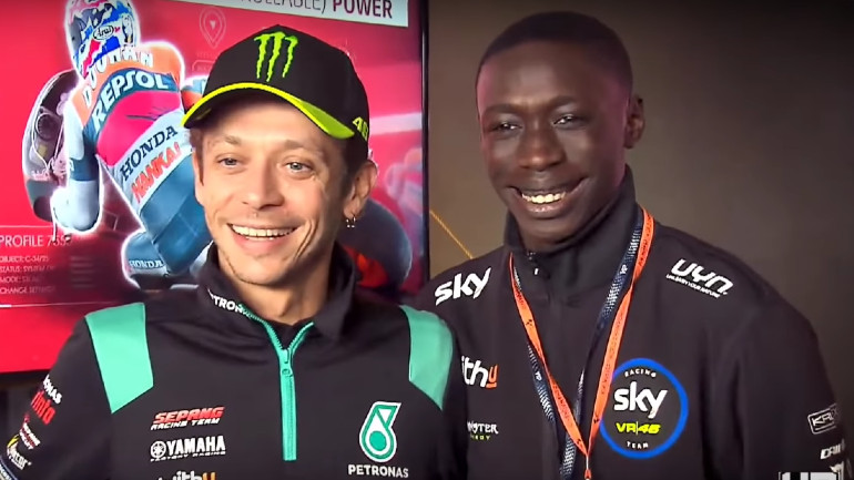 O σταρ του TikTok, Khaby Lame συναντά τους ήρωες του στο MotoGP