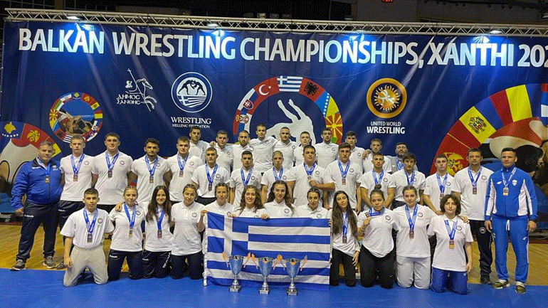 Πάλη: Τριπλή πρωτιά της Ελλάδας στο Βαλκανικό πρωτάθλημα