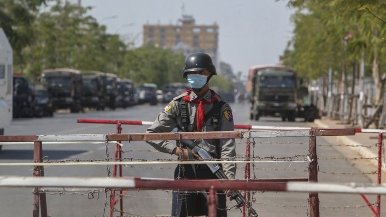 Μιανμάρ: Τουλάχιστον 100 κτίρια κάηκαν κατά τη διάρκεια μαχών σε απομακρυσμένη πόλη Μιανμάρ: Τουλάχιστον 100 κτίρια κάηκαν κατά τη διάρκεια μαχών σε απομακρυσμένη πόλη