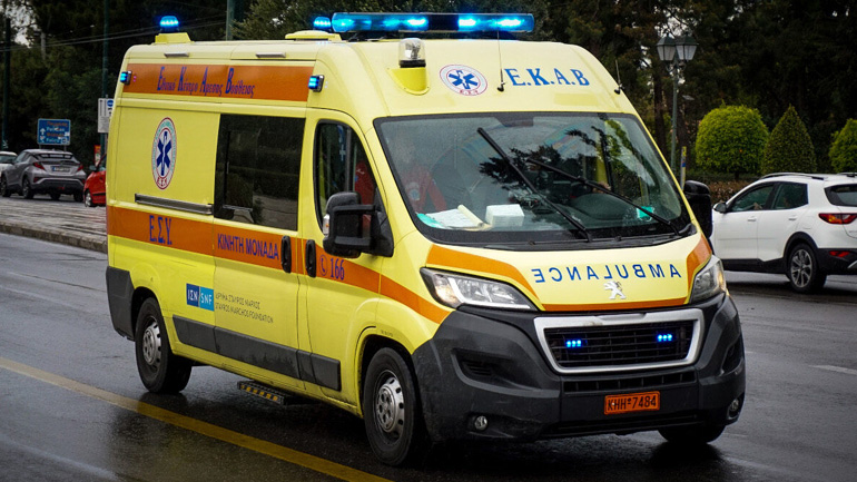 Λ. Αλεξάνδρας: Οδηγός αυτοκινήτου τραυμάτισε ποδηλάτη και τον εγκατέλειψε