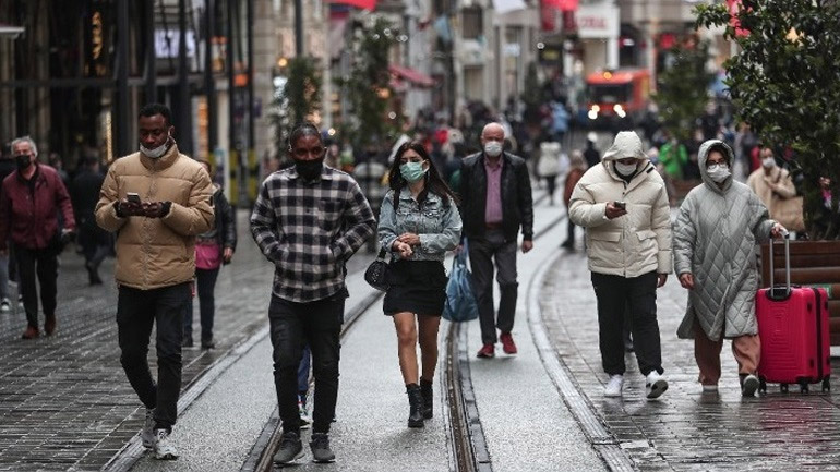 Περισσότερα από 23.000 νέα περιστατικά Covid-19 στην Τουρκία