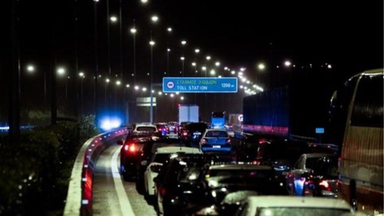 Μποτιλιάρισμα στην Εθνική Οδό πριν τα διόδια της Θήβας