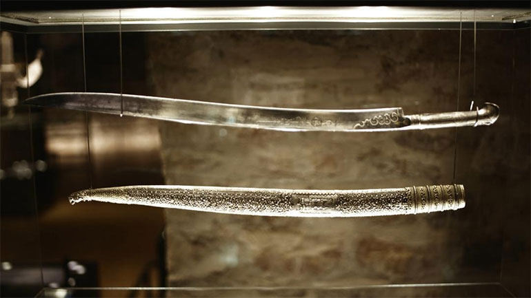 «Τα όπλα του Αγώνα»: Τα όπλα της Επανάστασης του ’21 αναβιώνουν μέσα από τη νέα παραγωγή της Cosmote TV