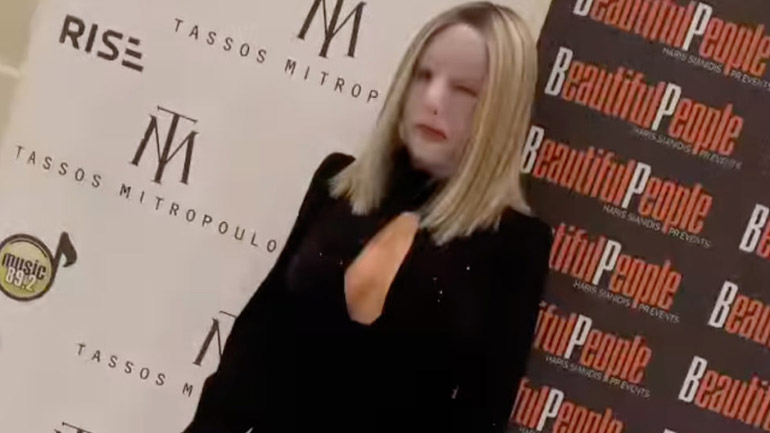 Η Ιωάννα Παλιοσπύρου στην Εβδομάδα Μόδας  – Πρώτη δημόσια εμφάνιση μετά τη δίκη