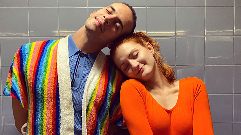 «ΑΒΓΩ»: Μία τρυφερή παράσταση για τους λιλιπούτειους θεατές