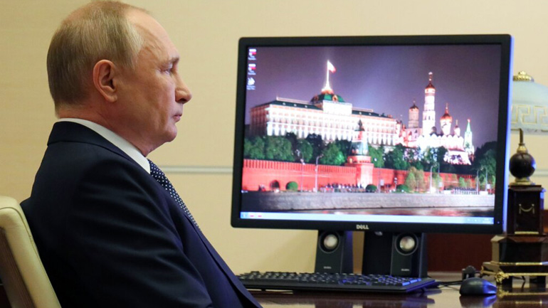 Ρωσία: Ανησυχία για τον φόρτο εργασίας των γιατρών λόγω της έξαρσης των περιστατικών Covid-19