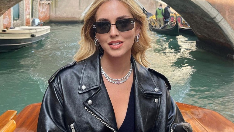 Η Chiara Ferragni μόλις φόρεσε τα μποτάκια που θέλουμε να αποκτήσουμε αυτή τη σεζόν