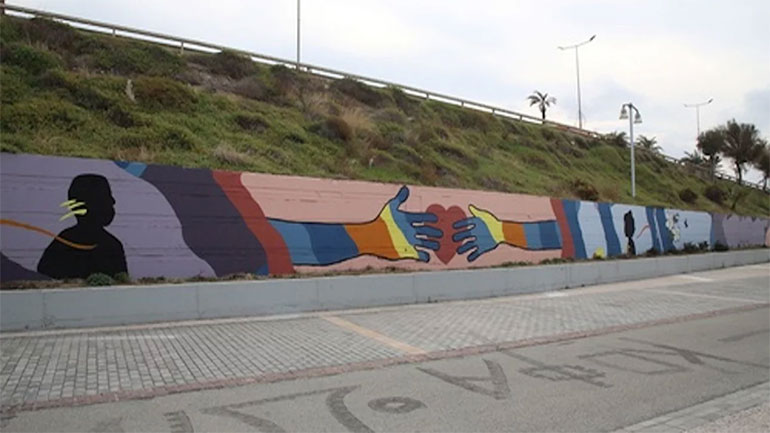 Ηράκλειο: Εντυπωσιακό γκράφιτι στην περιοχή του Καράβολα, με θέμα την Ισότητα και την Αποδοχή