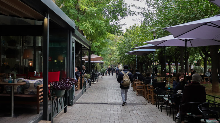 Πανελλήνια Ομοσπονδία Εστιατορικών και Συναφών Επαγγελμάτων: Σε άτυπο lockdown μπαίνει και πάλι η εστίαση